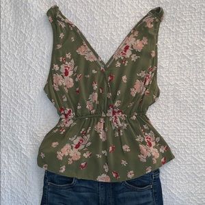 Hollister sleeveless top